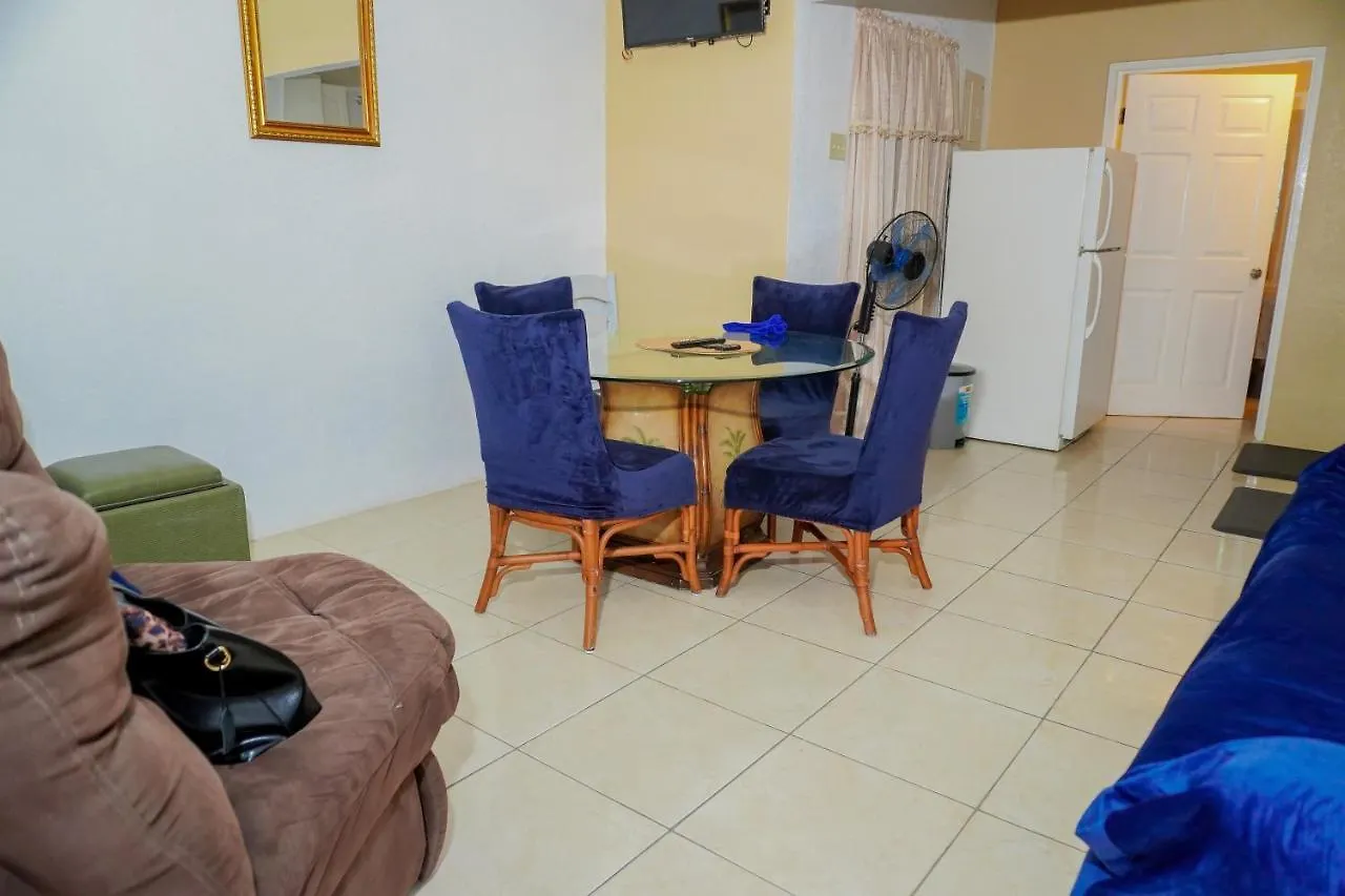 A Taste Of Jamaica Lavern'S Place Ocho Rios 0*,