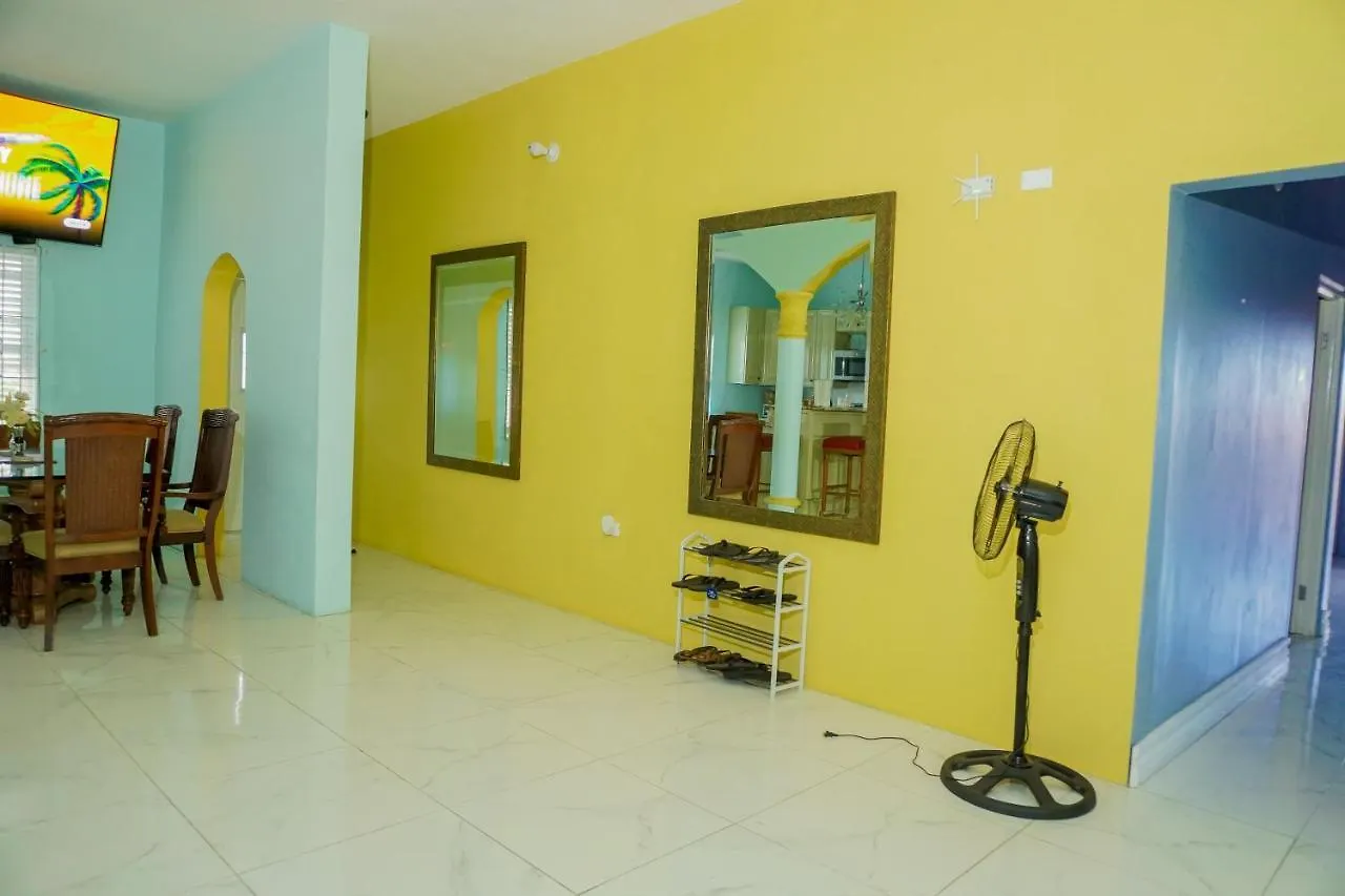 A Taste Of Jamaica Lavern'S Place Ocho Rios Lejlighed