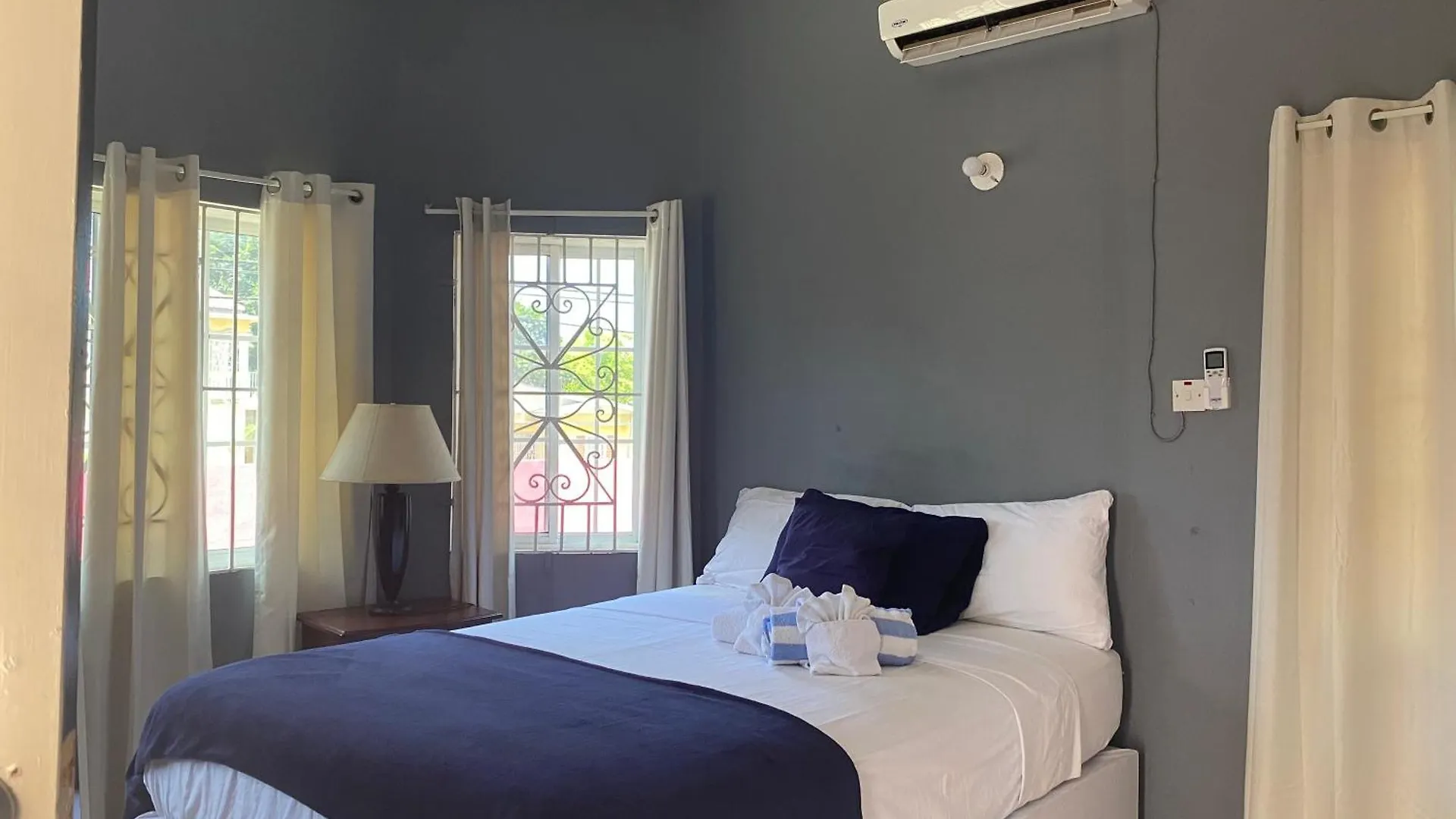 A Taste Of Jamaica Lavern'S Place Ocho Rios Apartament